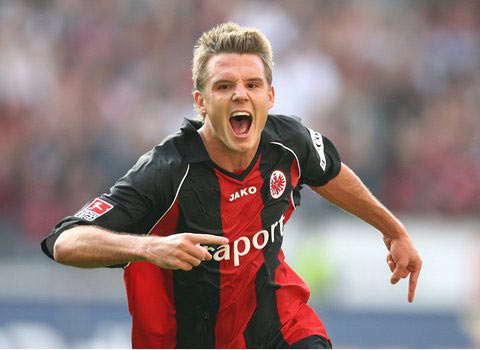 更是衡量他 更是衡量他