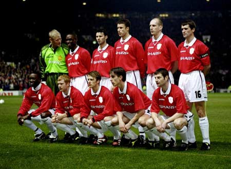 事向我们展 事向我们展